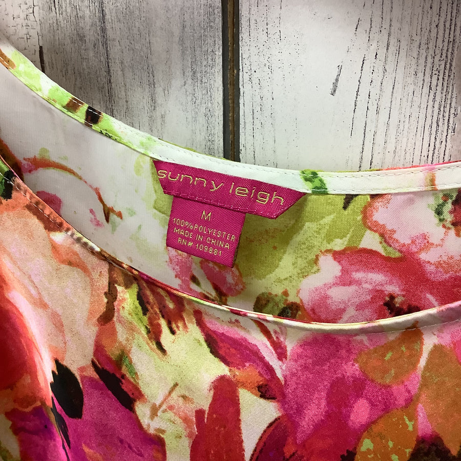 Sunny Leigh Size Med Shirts & Blouses