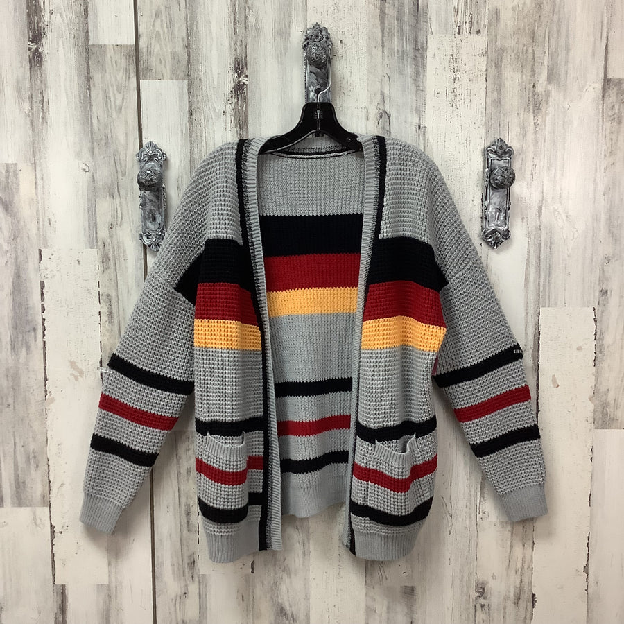 Unknown Size Med Shrugs & Shawls