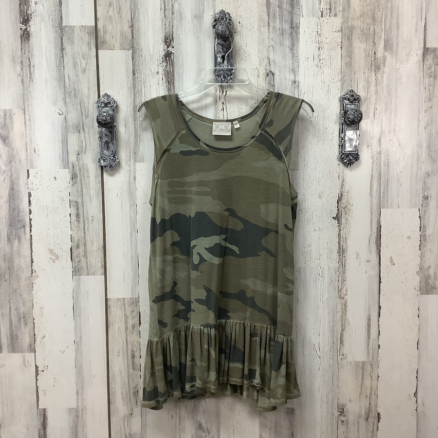 Dantelle Size Lg Shirts & Blouses