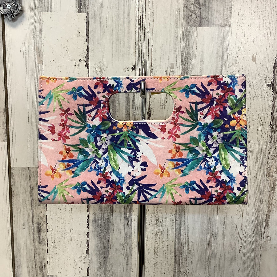 Unknown Size Med Clutch