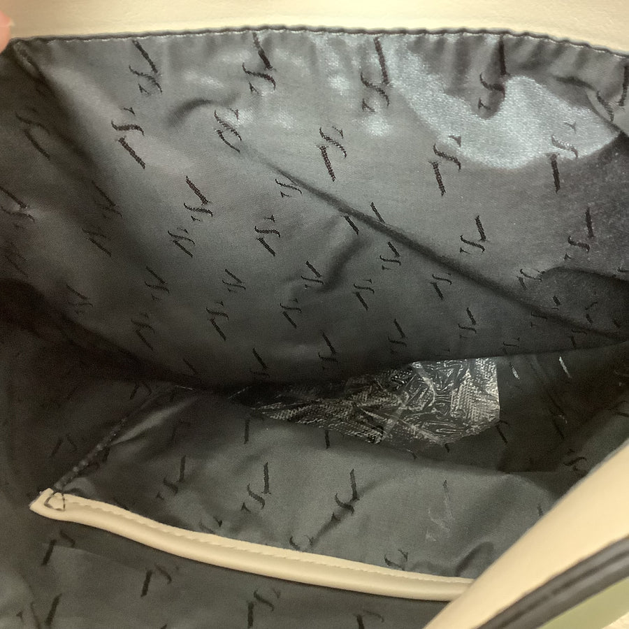 Vera Wang Size Large Handbags