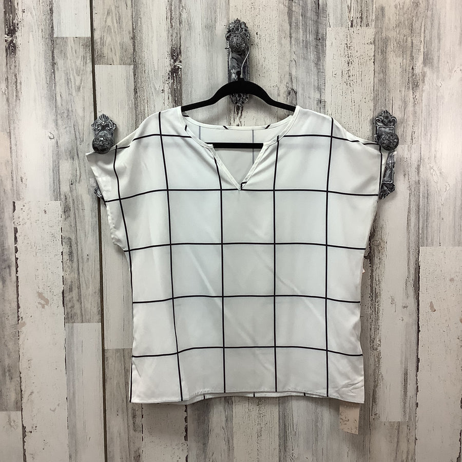 Emery Rose Size Lg Shirts & Blouses