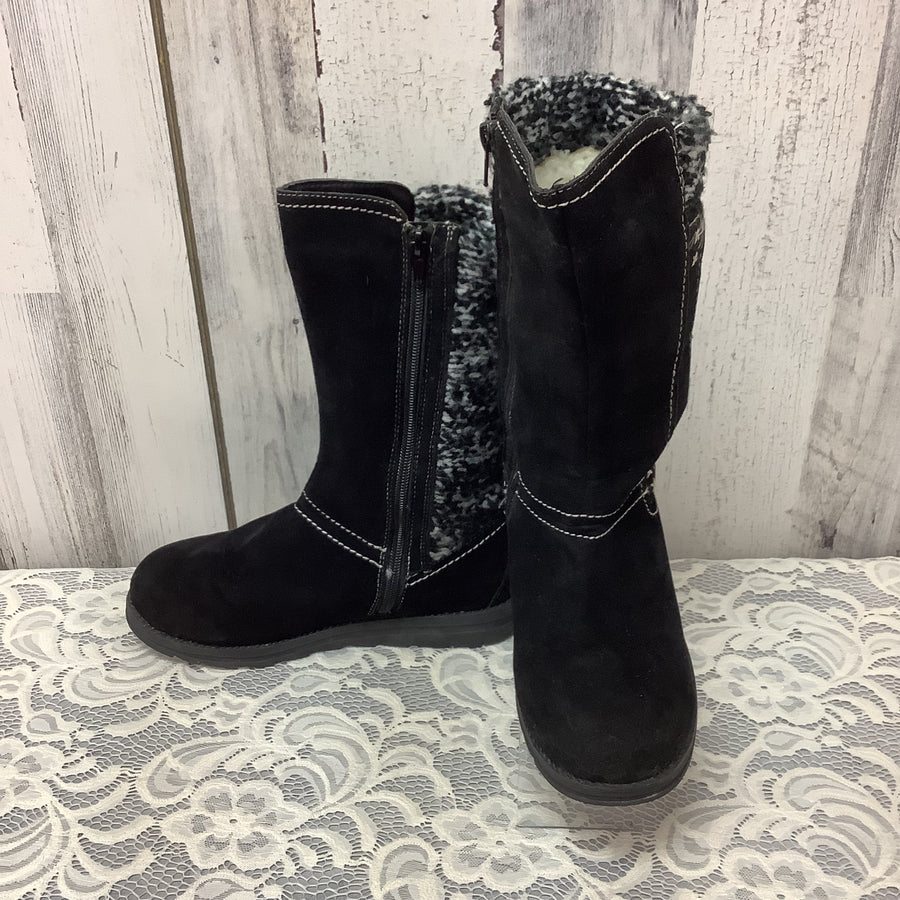 MUK LUKS Size 6 Boots