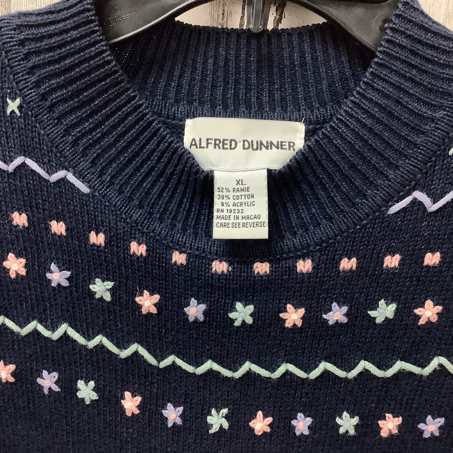Alfred dunner Size XL Dog Themed Winter Pullover