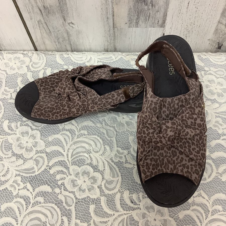 Bzees Size 10 Sandals