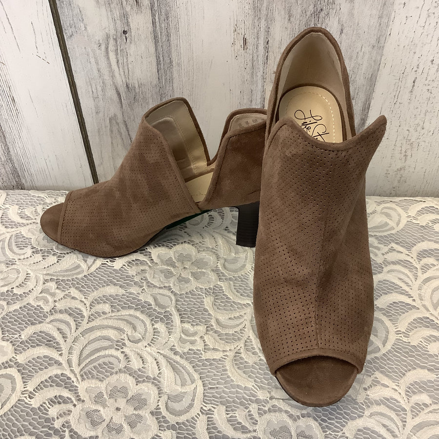 Life Stride Size 8 Heels