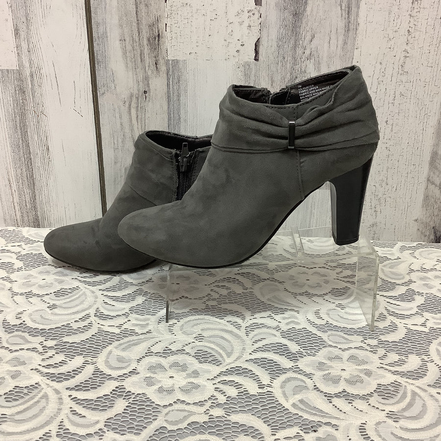 Valerie Stevens Size 7 Boots