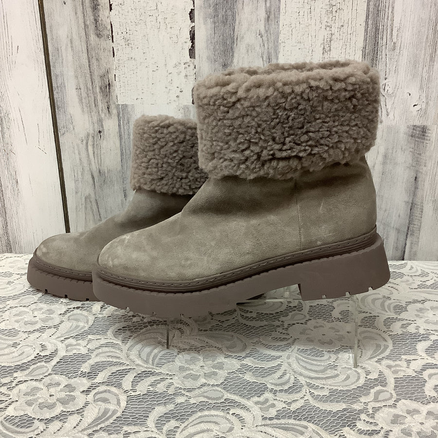 Marc Fisher Size 9 Boots