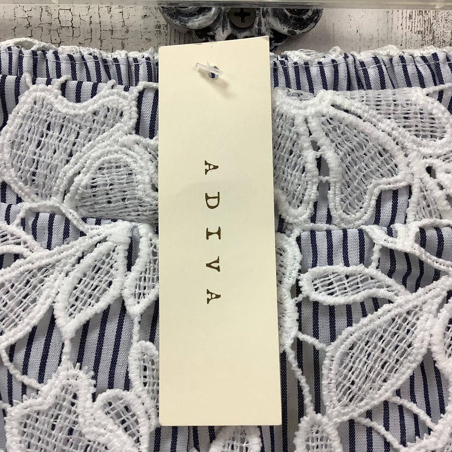 Adiva Size Med Junior Shorts
