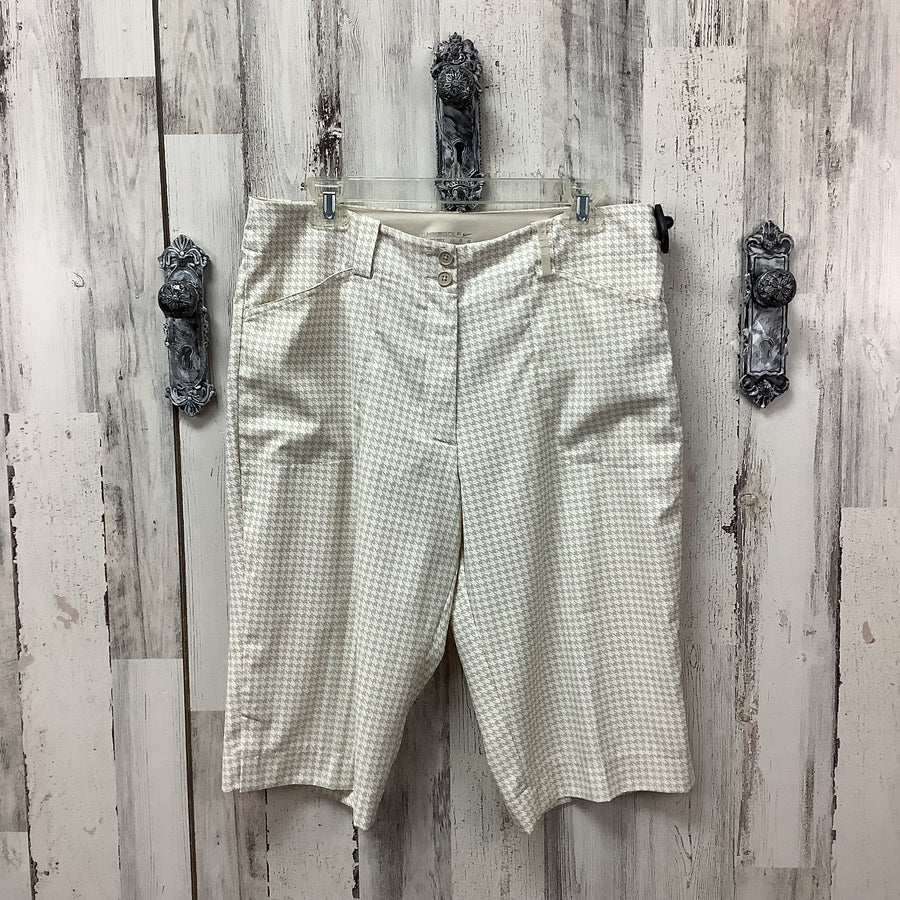 Nike Size 12 Golf Capris