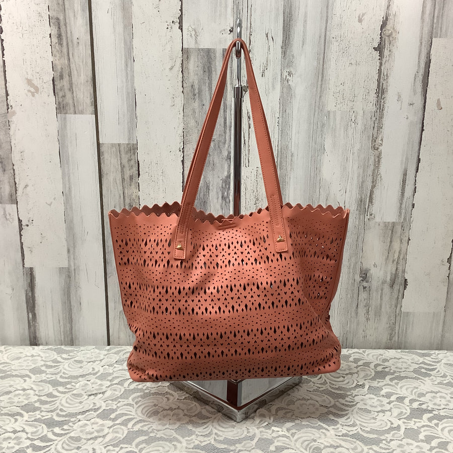 Unknown Size Large Shoulder Bags