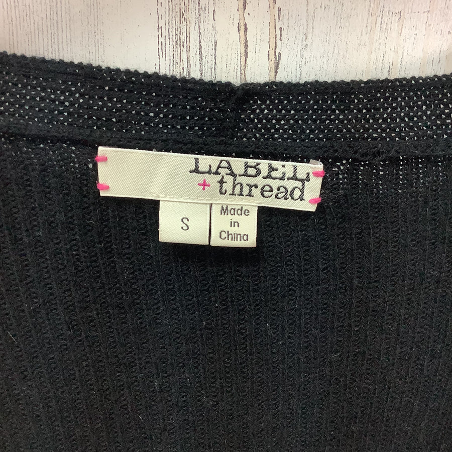 Label + Thread Size Sm Pullover