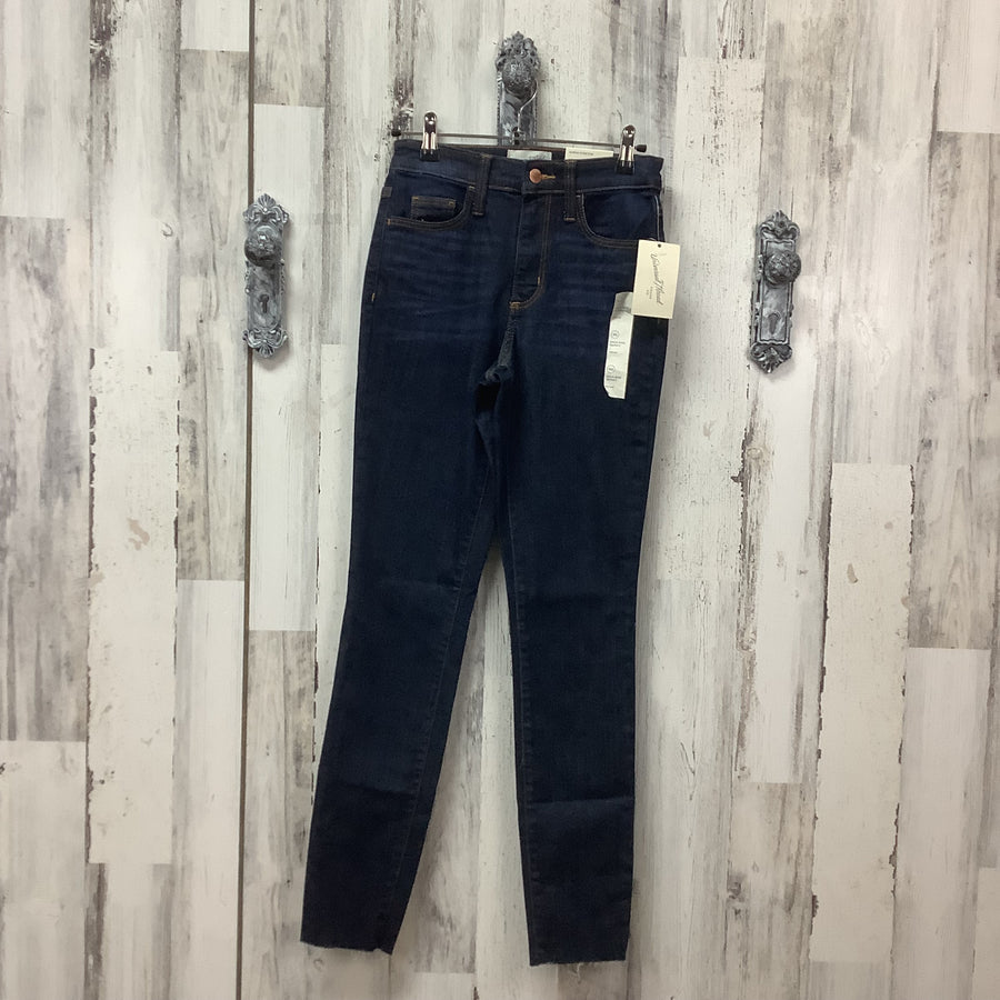Universal Thread Size 00 Junior Jeans