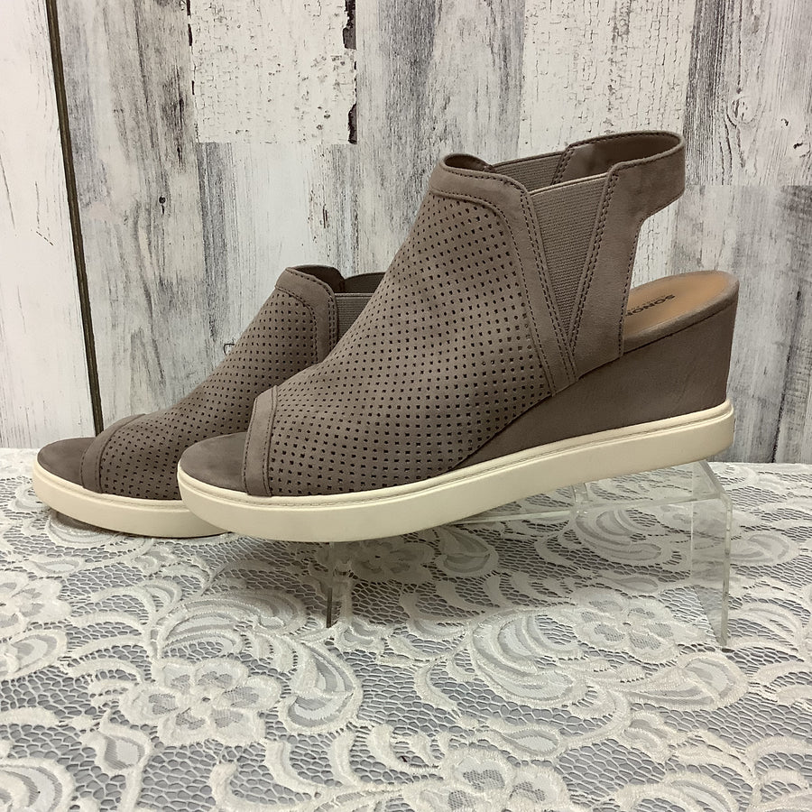 Sonoma Size 11 Sandals
