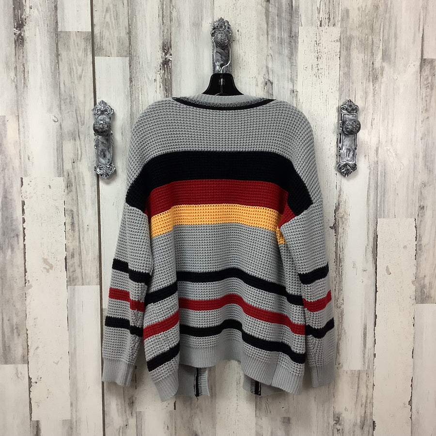 Unknown Size Med Shrugs & Shawls