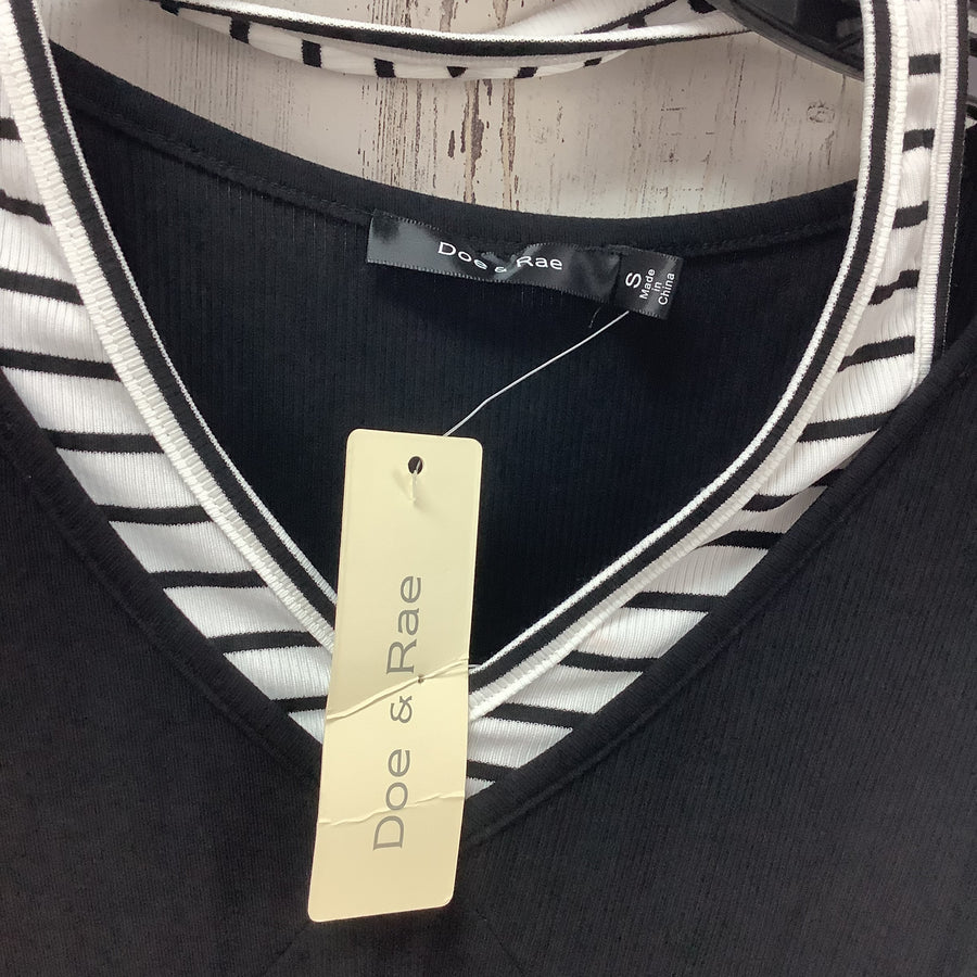 Doe Rae Size Small Tanks & Camis