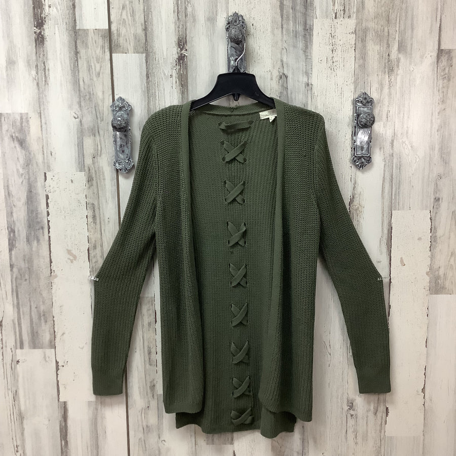 Pinque Size Med Shrugs & Shawls