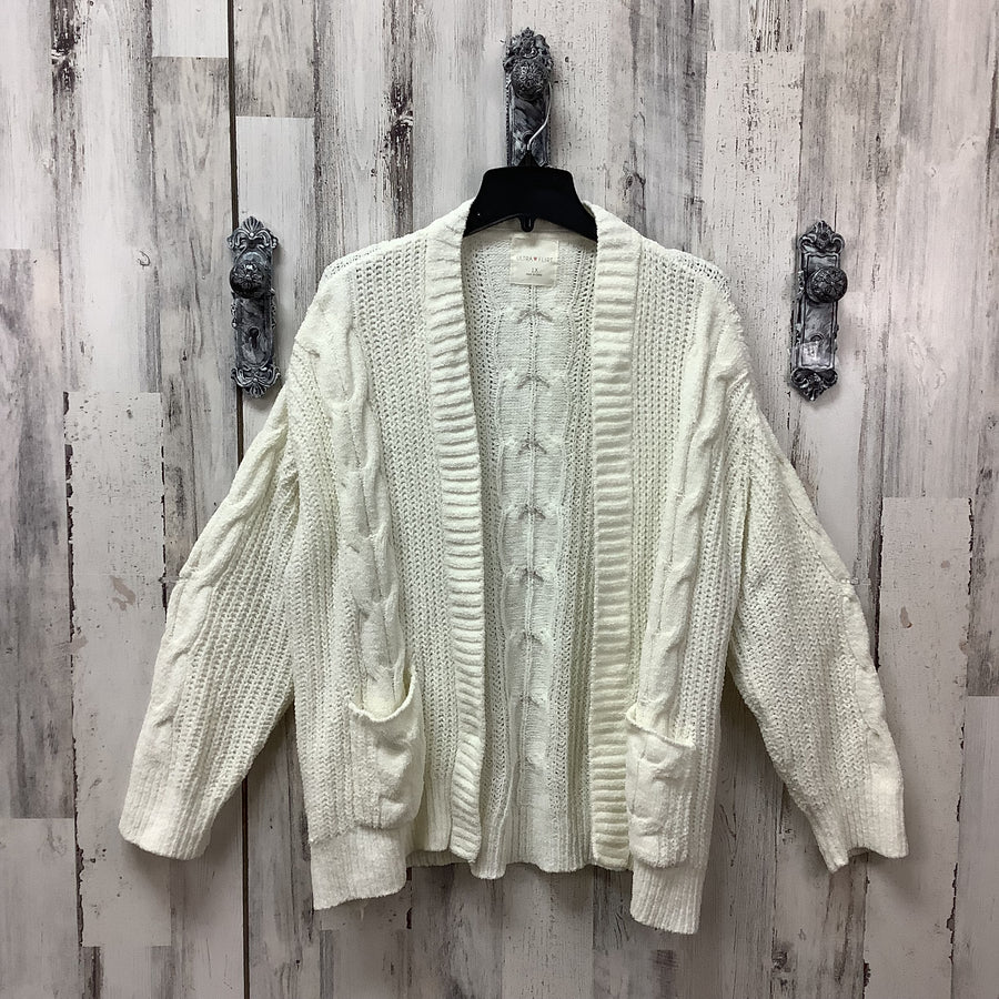 Ultra Flirt Size 1X Curvy Shrugs & Shawls