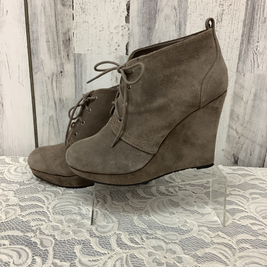 Jessica Simpson Size 8 Boots
