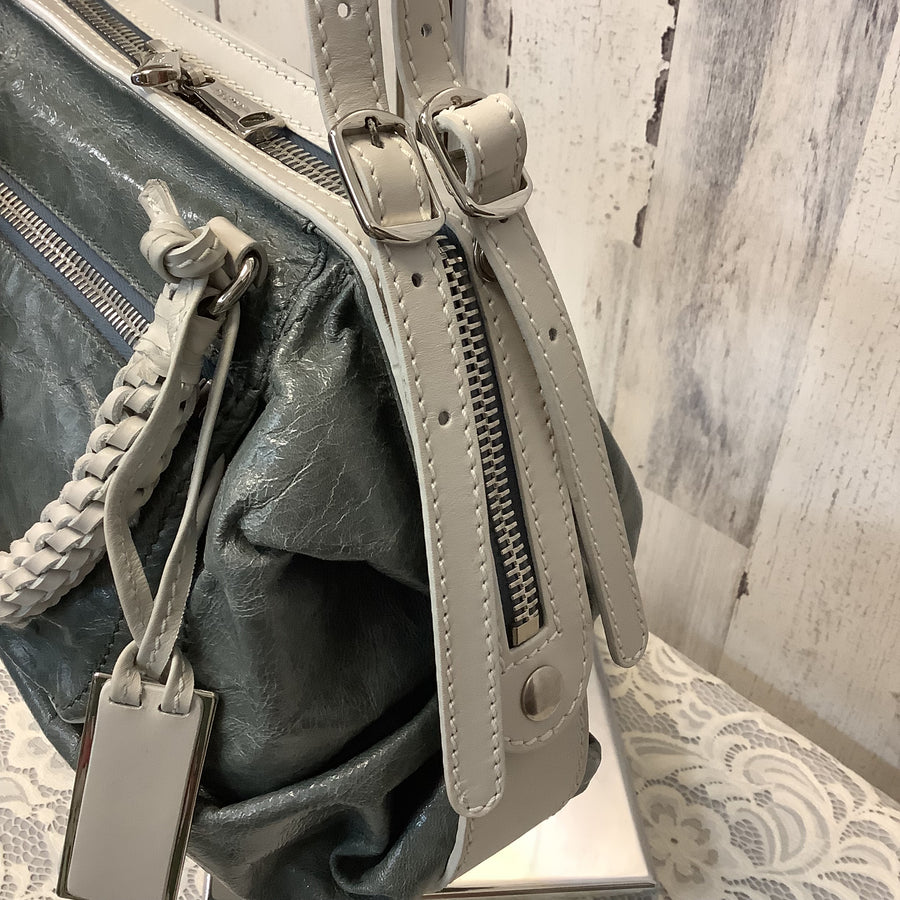Gryson Size Med Handbags