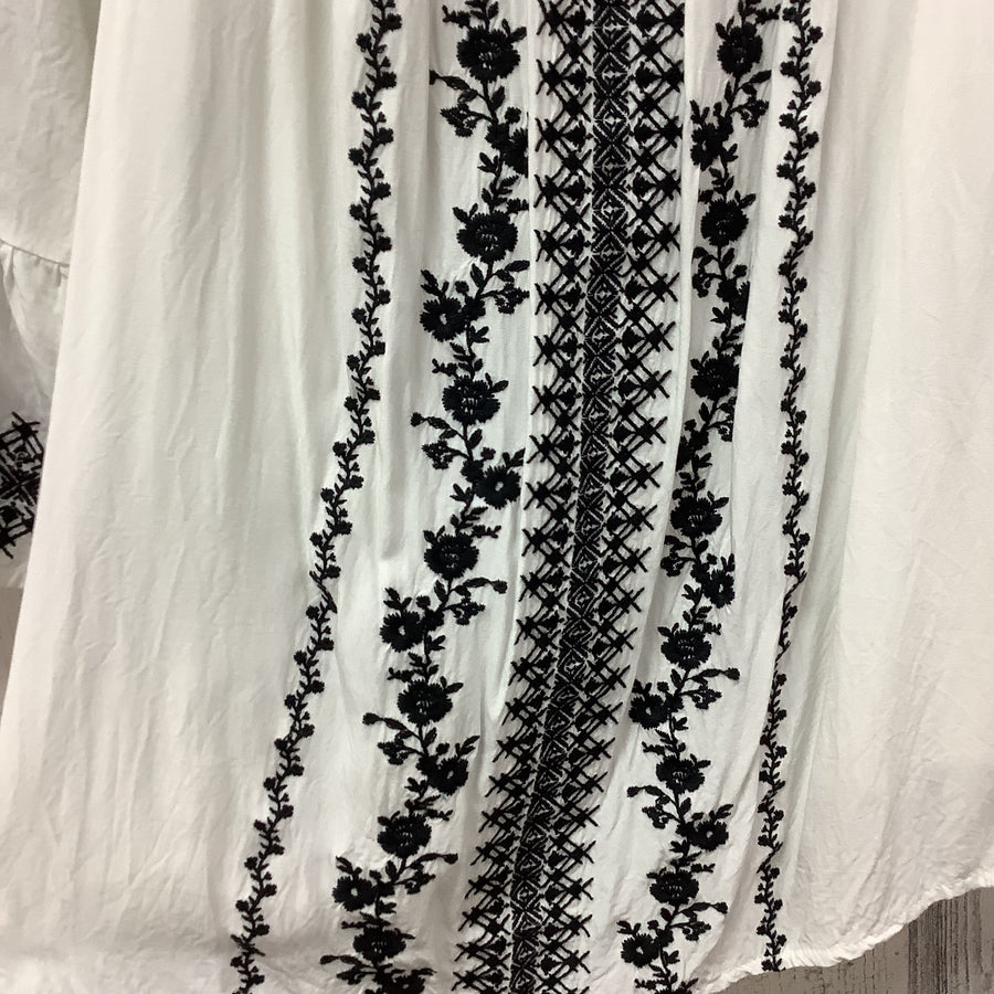 Savanna Jane Size Large Women's White Peasant Shirt