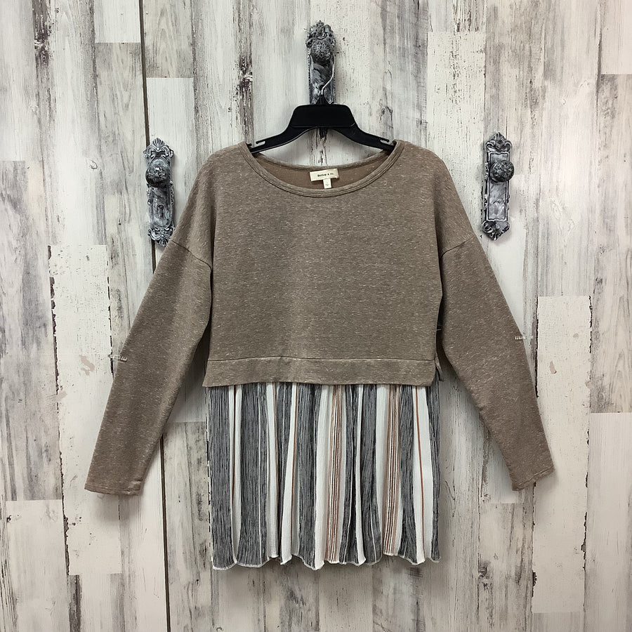 Hailey & Co. Size Large Shirts & Blouses