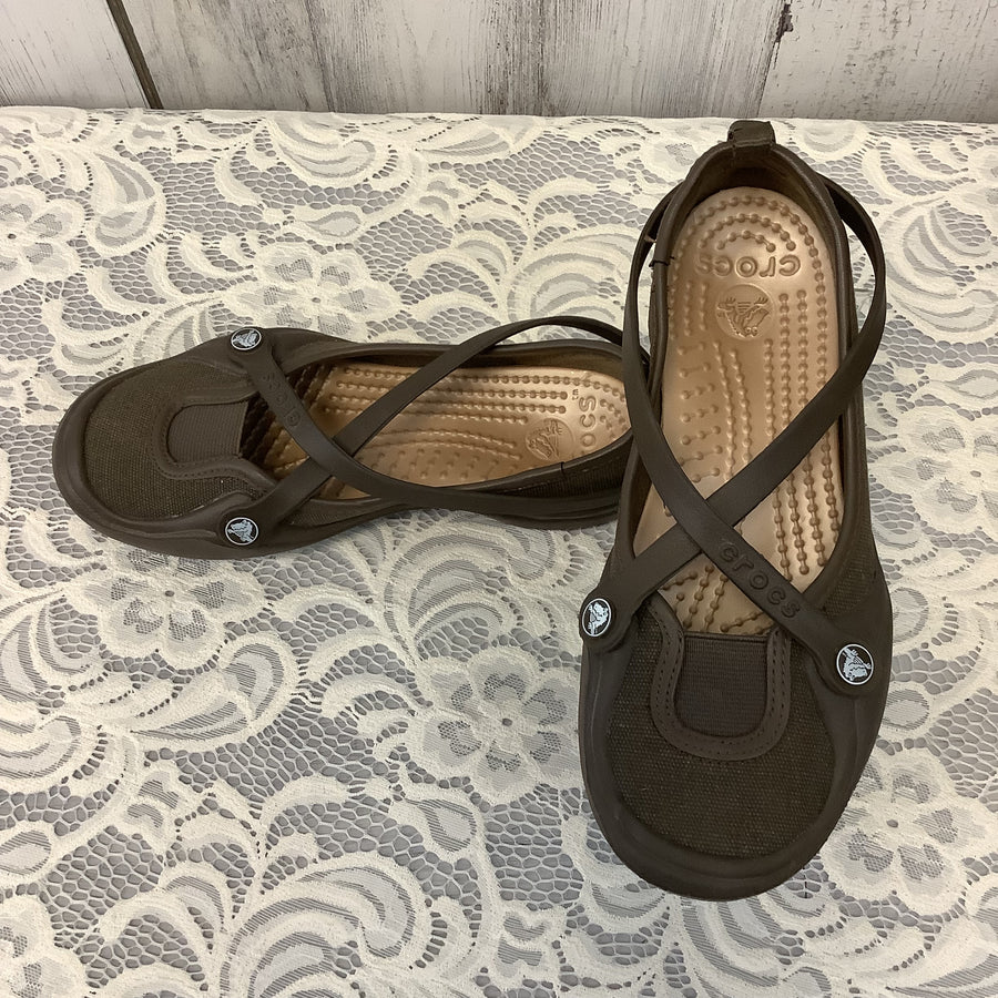 Crocs Size 4 Casual