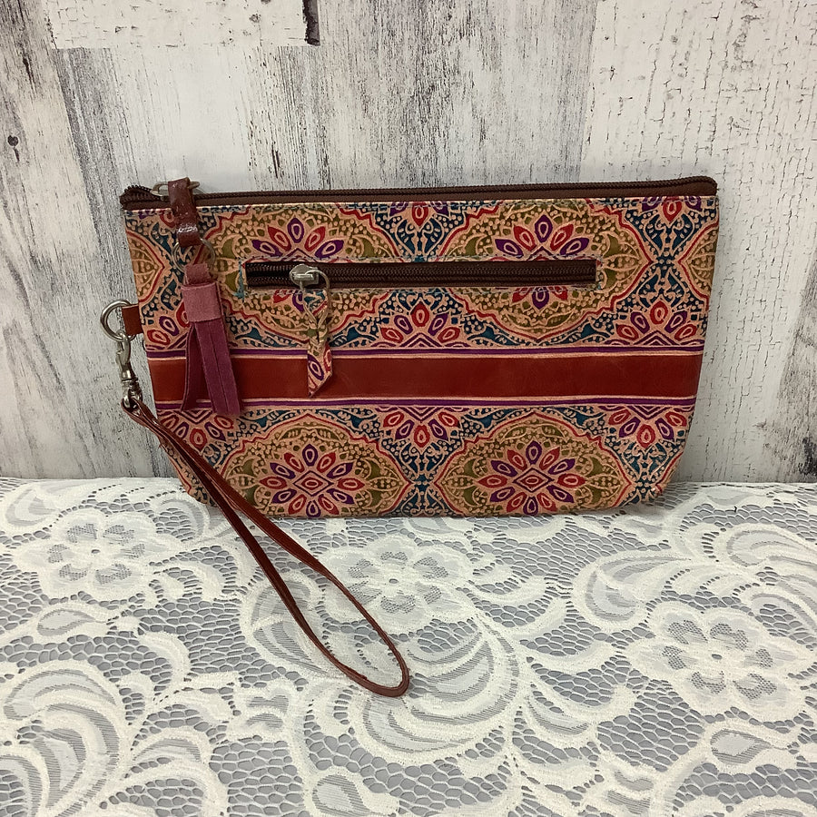Unknown Size M/L Wristlets