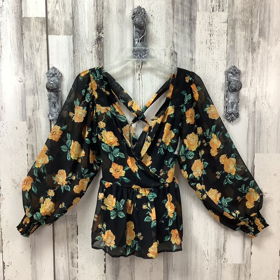 Venus Size Sm Shirts & Blouses