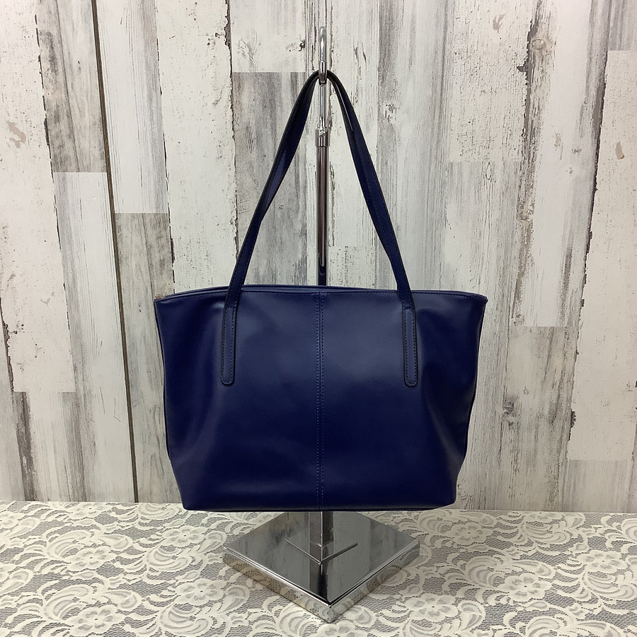 Amarte Size Large Shoulder Bags