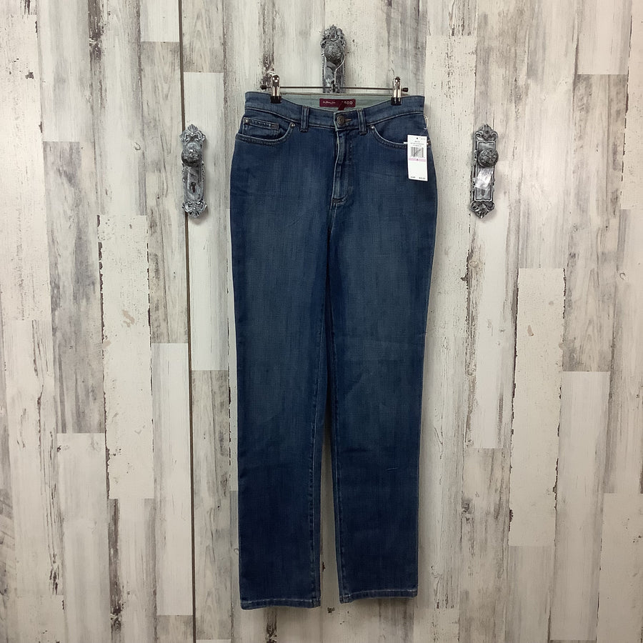 IZOD Size 6  Medium Wash Skinny Jeans