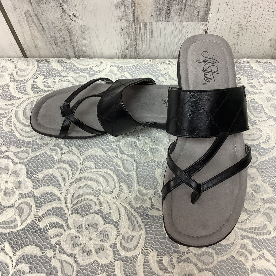 Life Stride Size 7 Sandals
