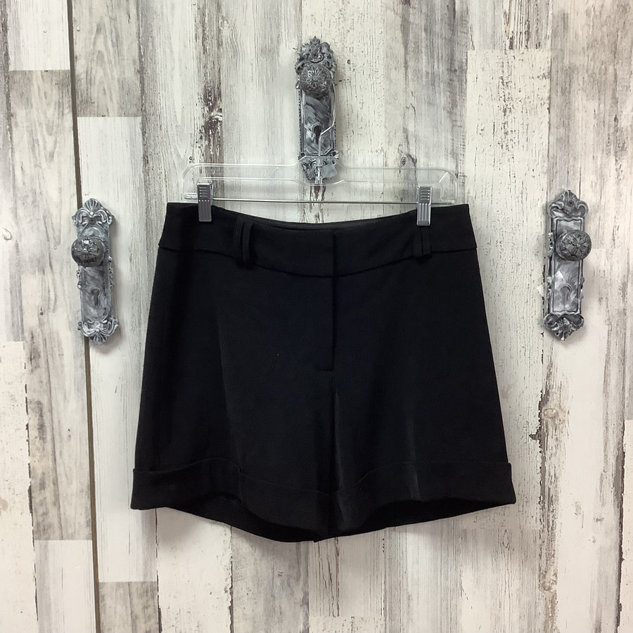 White House Black M Size 8 Shorts