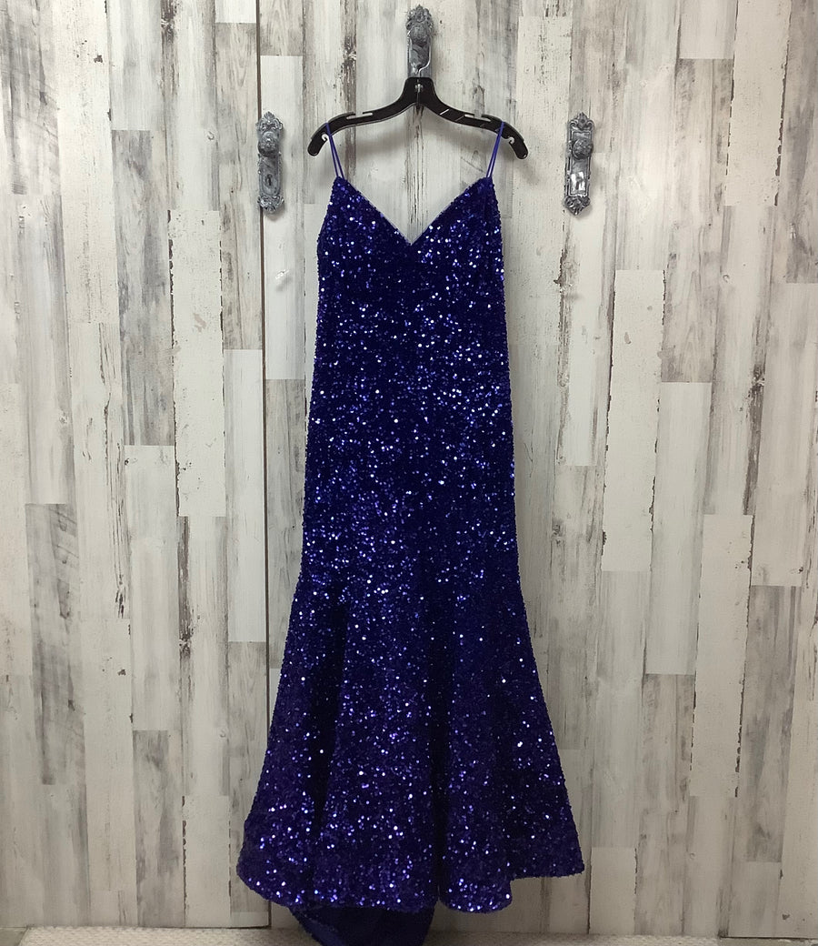 Amelia Couture Size 1X Formal Gown