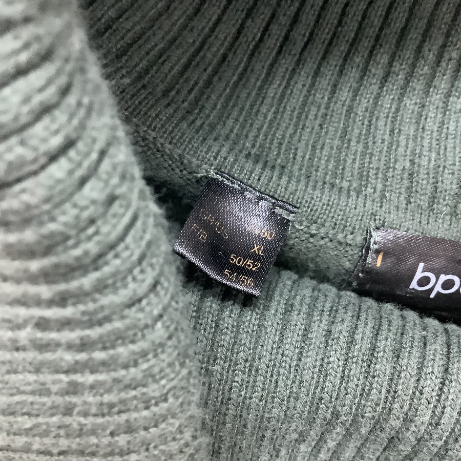 bpc Size XL Curvy Pullovers