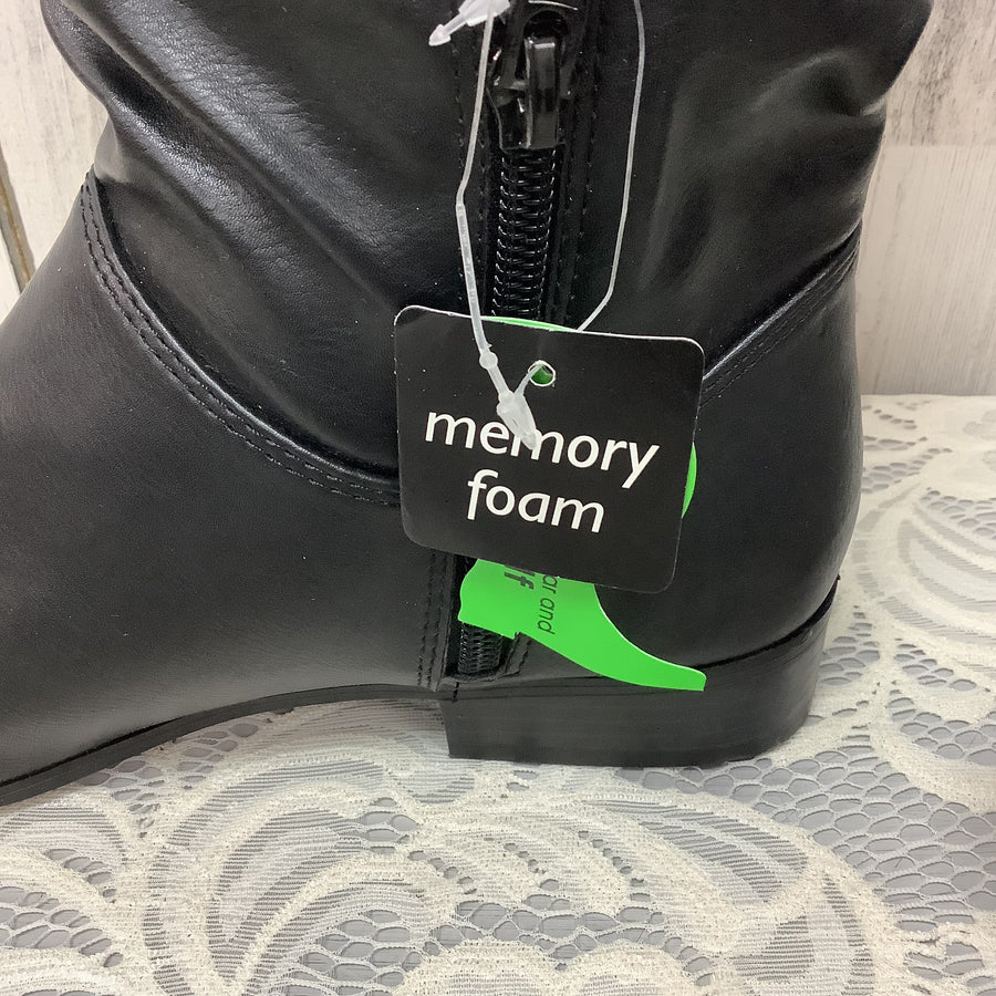 East 5th Size 6.5 Boots