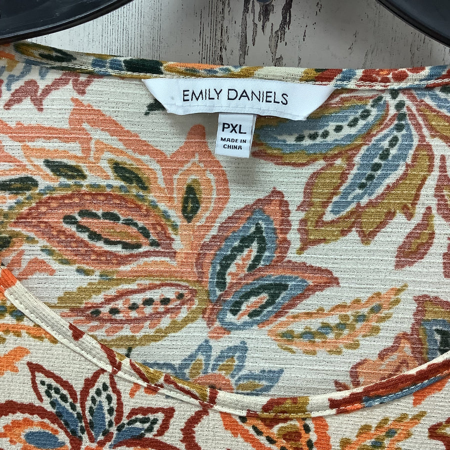 Emily Daniels Size XL P Curvy Shirts & Blouses