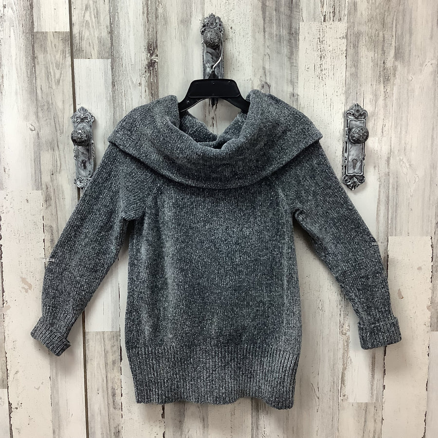 White House Black Market Size Med Pullover