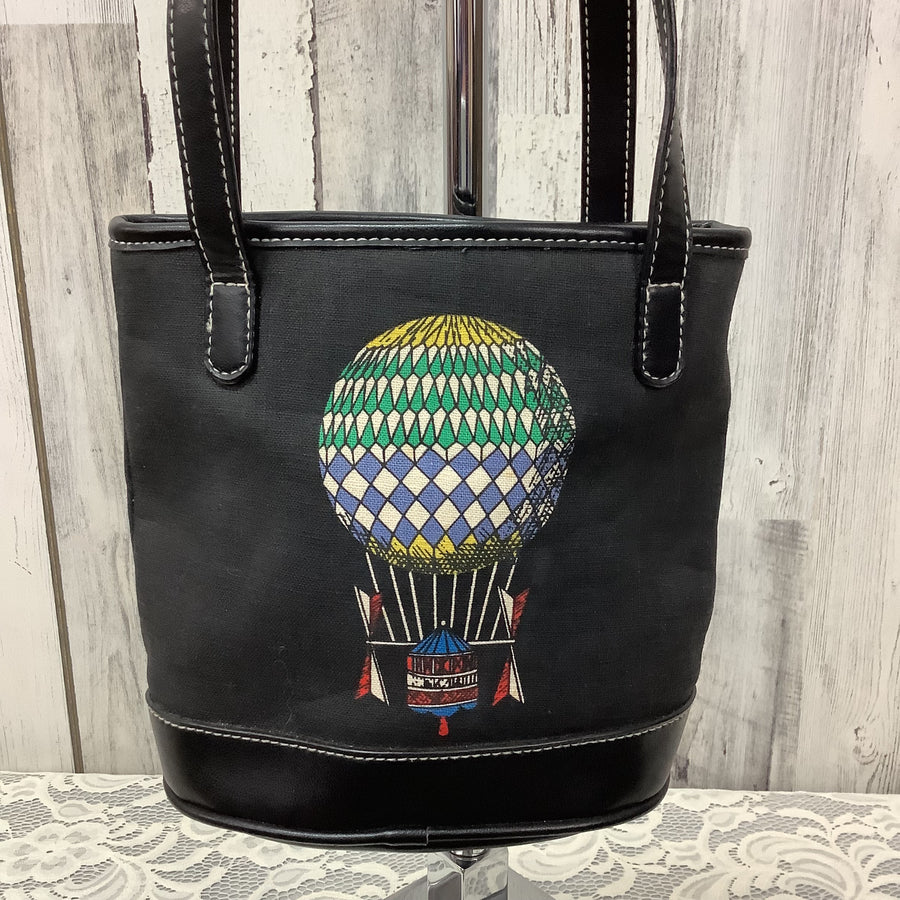 Liz Claiborne Size Small Shoulder Bags