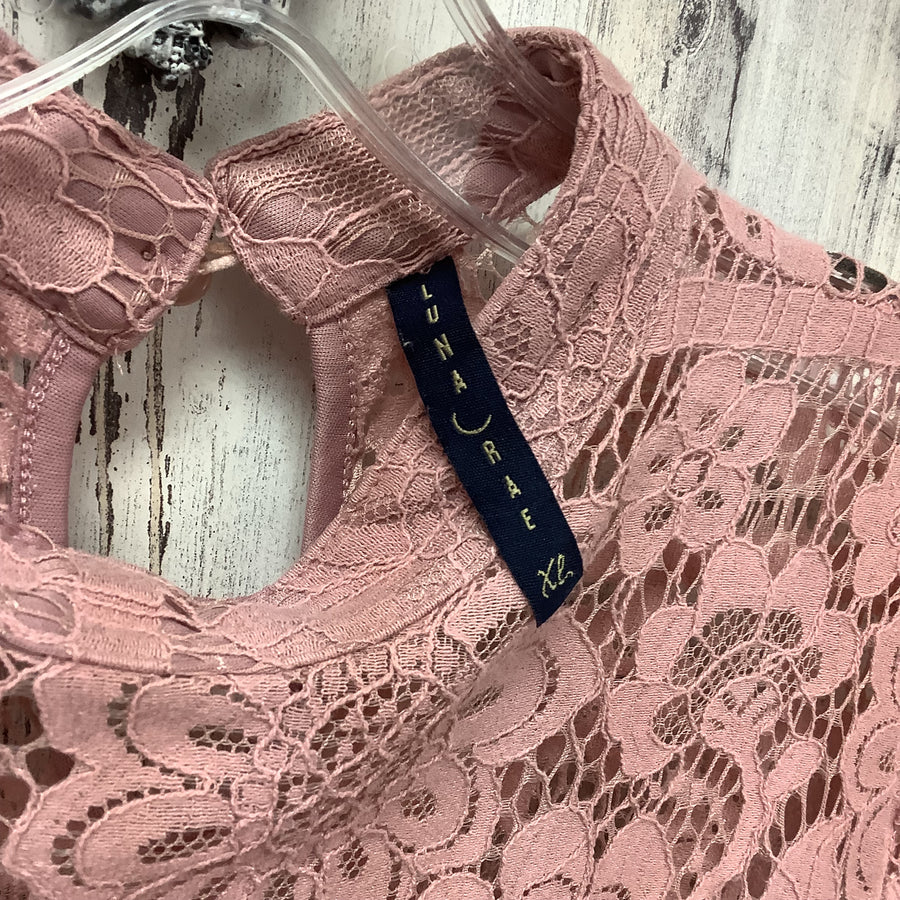 Luna Rae Size XL Curvy Shirts & Blouses