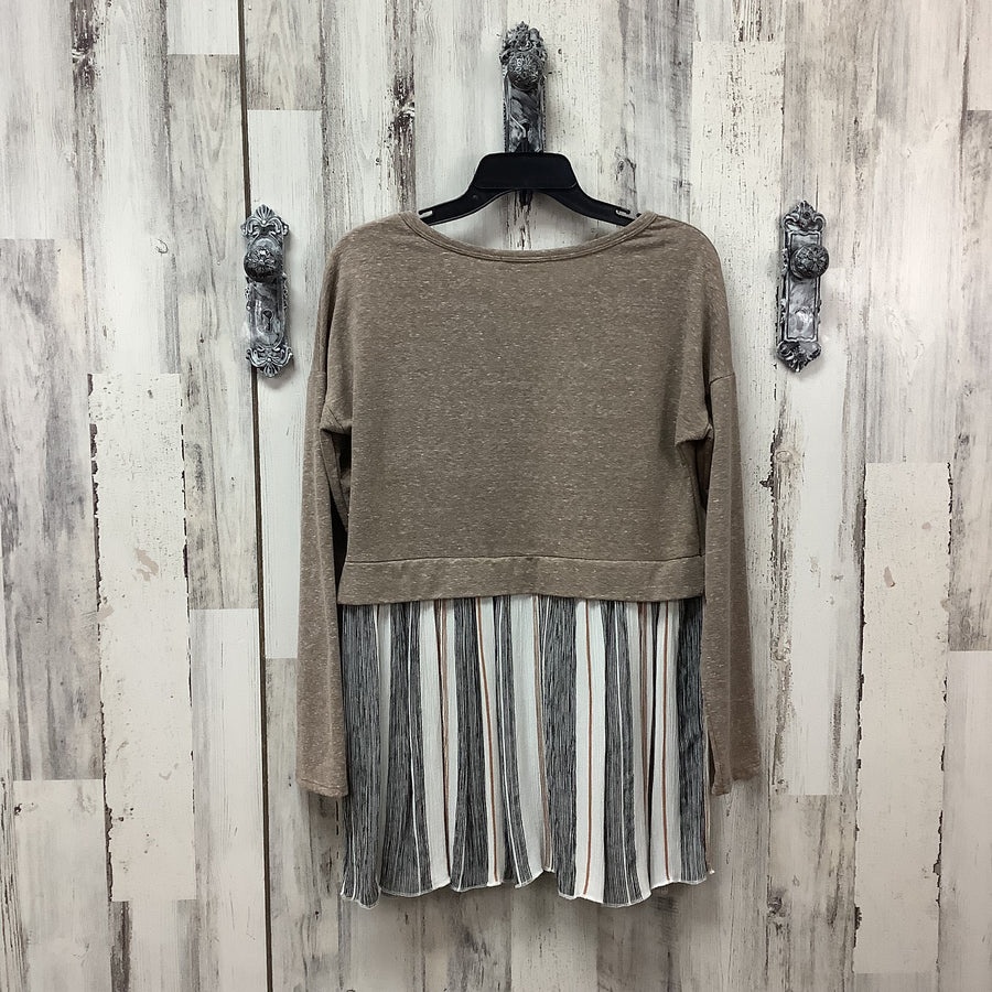 Hailey & Co. Size Large Shirts & Blouses