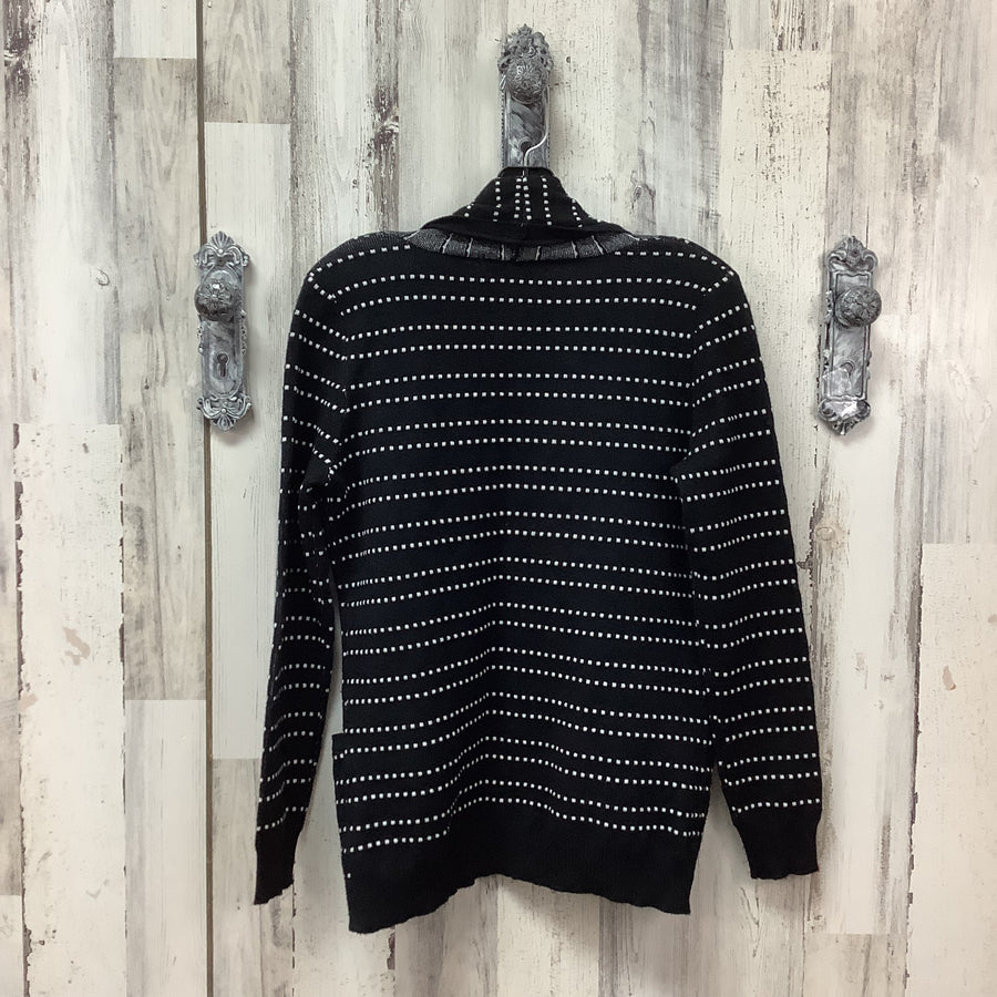 chloe & jasmine Size Small Shrugs & Shawls