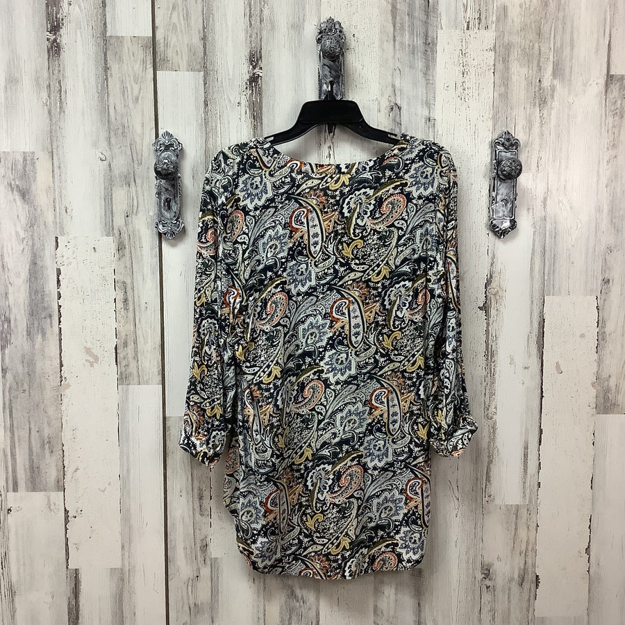 grand and green Size Med Shirts & Blouses
