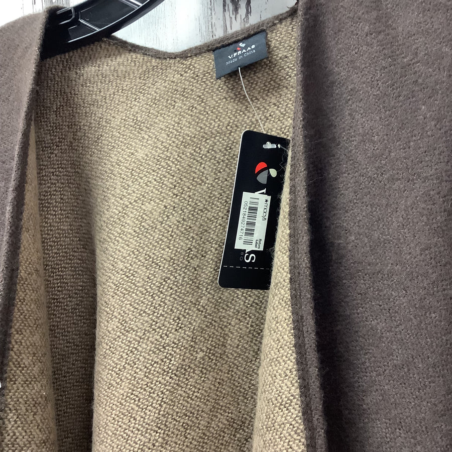 V. Fraas One Size Shrugs & Shawls