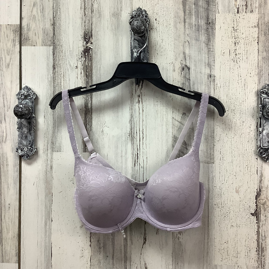 Victoria Secret Size 38D Purple Lace Demi Bra