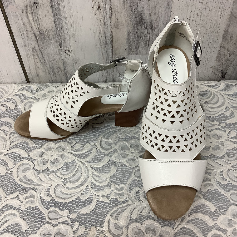 Easy Street Size 8 Sandals