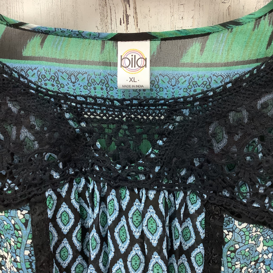 Bila Size XL Curvy Shirts & Blouses