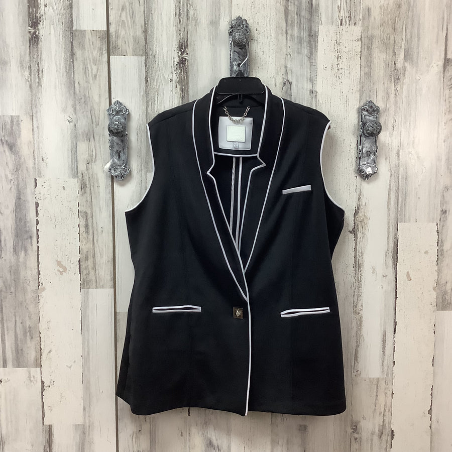 MYNT Size 2X Curvy Vests