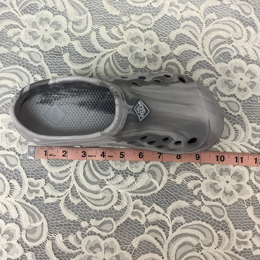 Muck Boot Co. Size 7 Casual Slip Ons