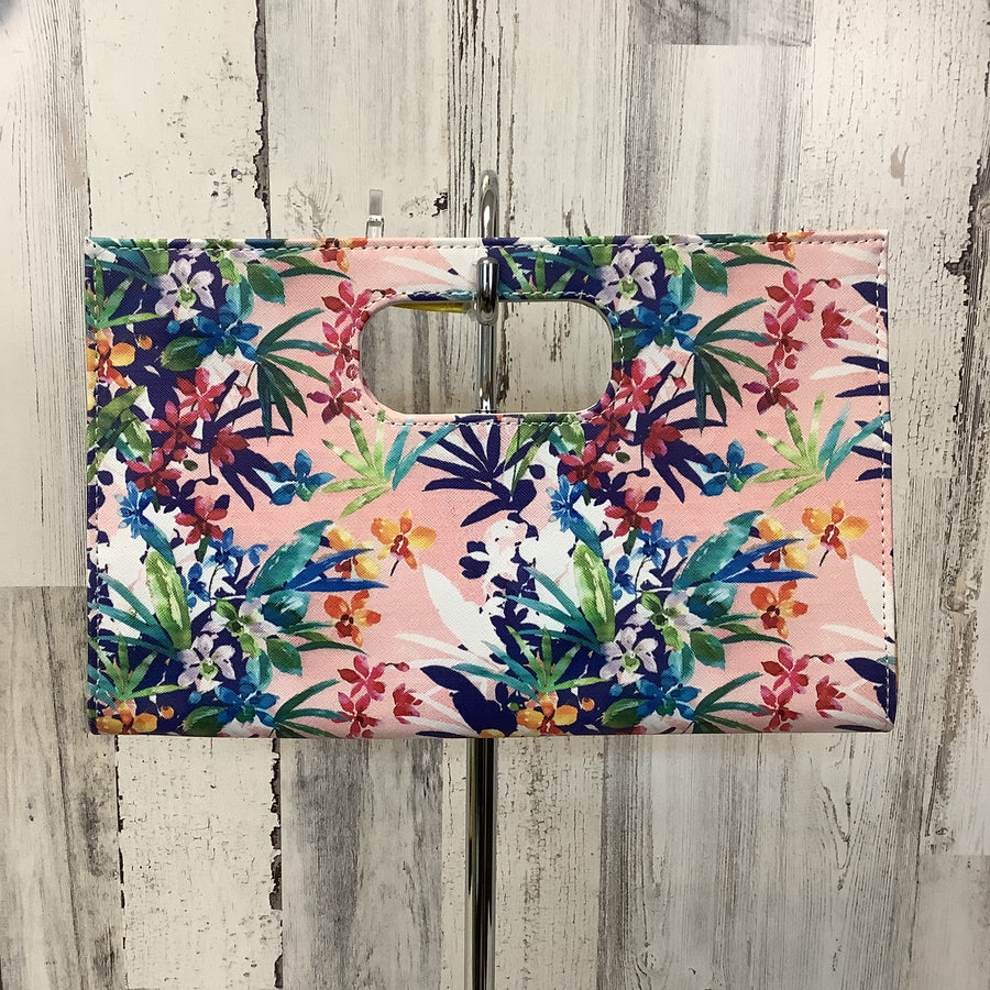 Unknown Size Med Clutch